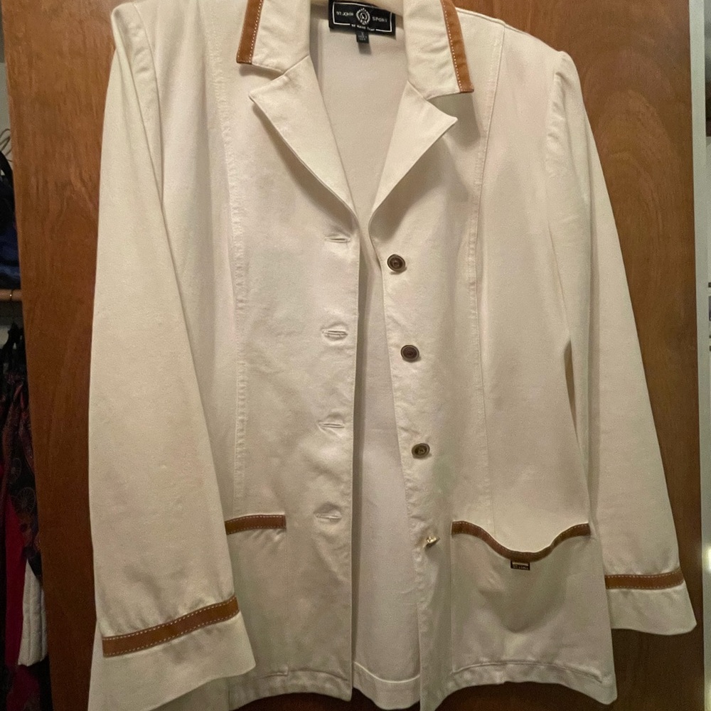 St John Sport crème jacket with camel trim. Size Small.